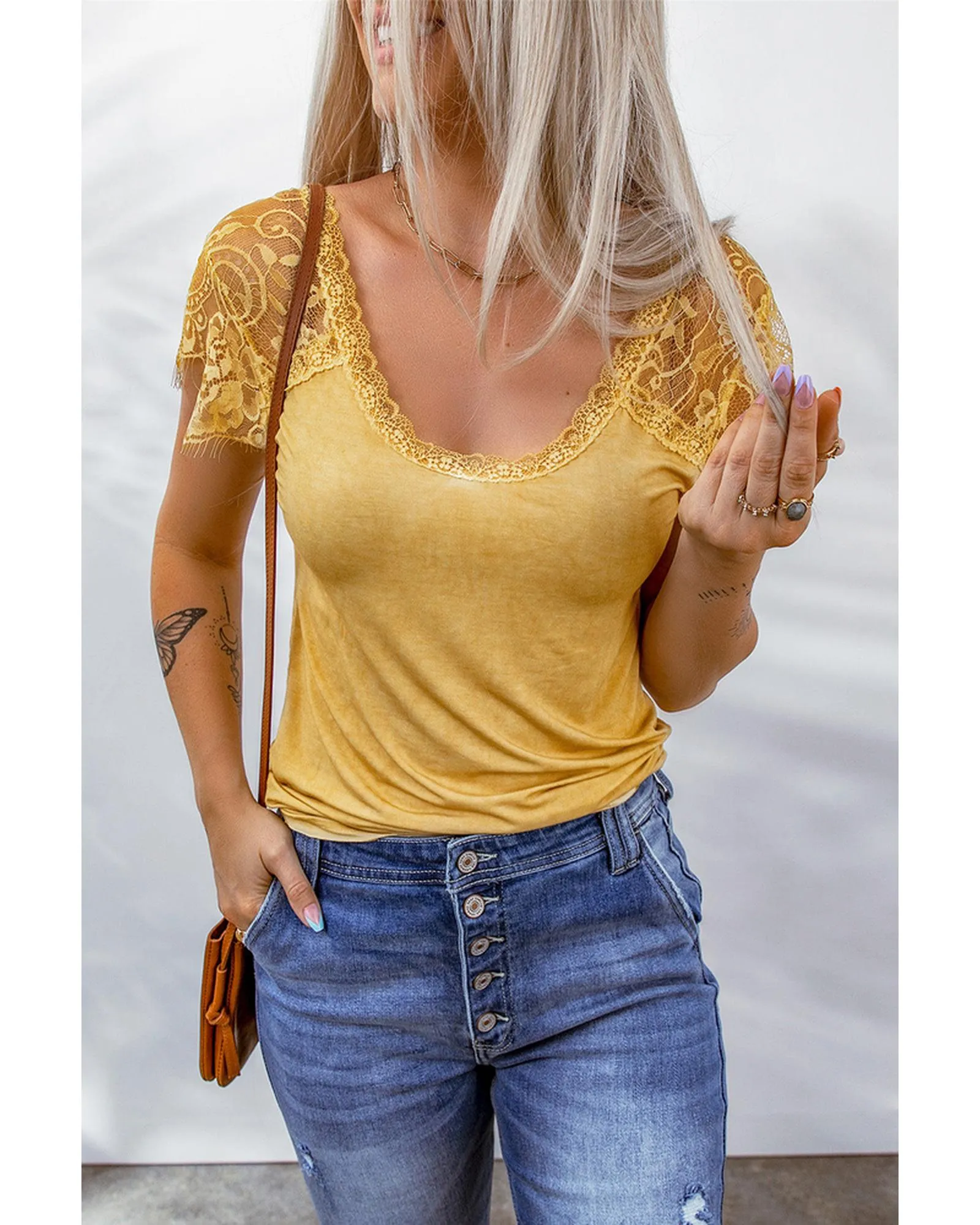 Azura Exchange Lace Crochet Short Sleeve T-Shirt - M