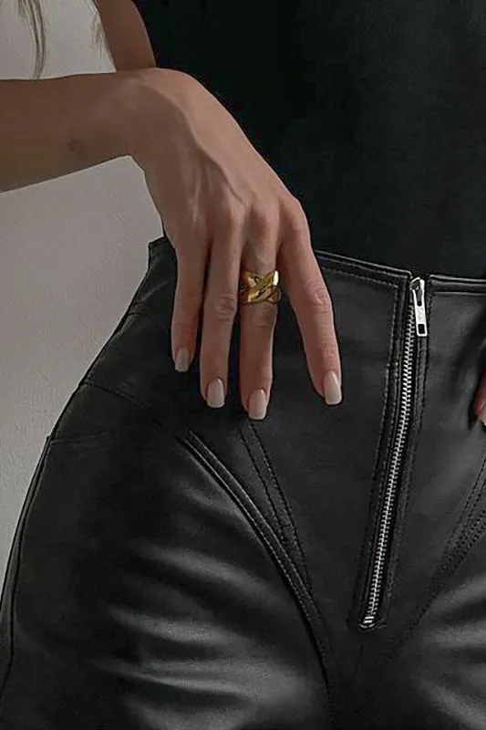 Hip-Lifting Slim Front Zipper Tight PU Leather Pants