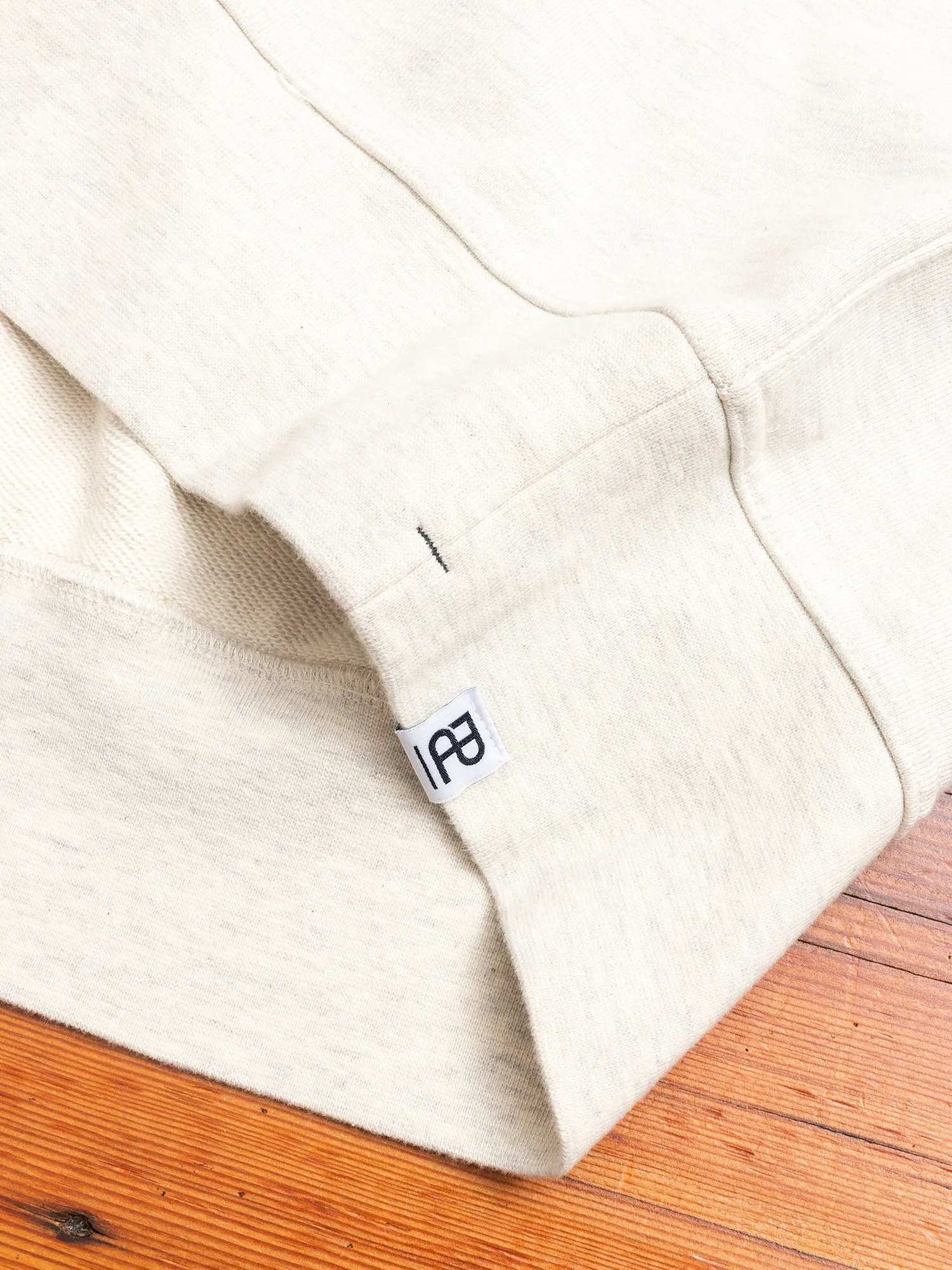 Sweat Shirt in Oatmeal
